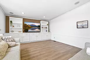 1 Longwood Ln, Merrimack, NH 03054 - Photo 5