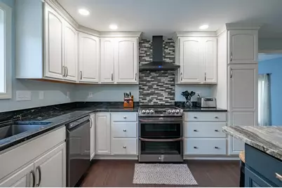 16 Sarah Drive, Merrimack, NH 03054 - Photo 3