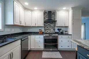 16 Sarah Dr, Merrimack, NH 03054 - Photo 3