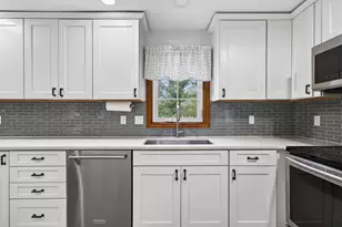 8 Greenwood Rd, Weare, NH 03281 - Photo 33