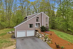35 Pilgrim Cir, Hampstead, NH 03826 - Photo 1