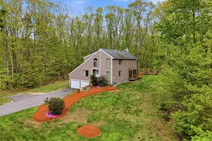 35 Pilgrim Cir, Hampstead, NH 03826 - Photo 3
