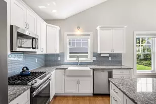 7 Catalpa Rd, Salem, NH 03079 - Photo 11