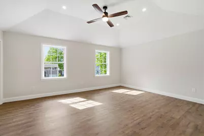 6 Pleasant Street, Derry, NH 03038 - Photo 23