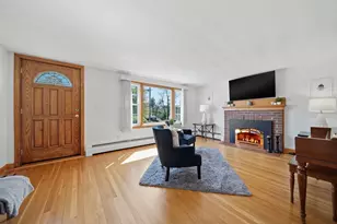 35 Nashua Rd, Pelham, NH 03076 - Photo 5