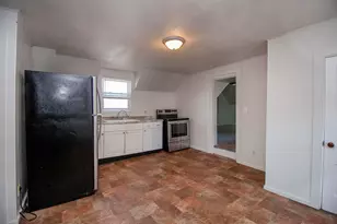 334 Massabesic St, Manchester, NH 03103 - Photo 7