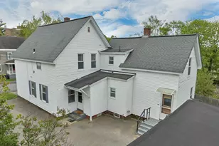 82 Summer St, Laconia, NH 03246 - Photo 3