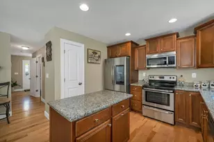 72 Circuit St, Manchester, NH 03103 - Photo 13