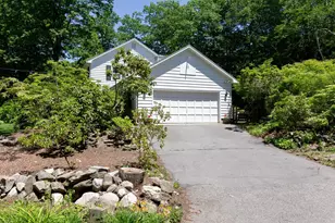 16 Marlowe Rd, Nashua, NH 03062 - Photo 3