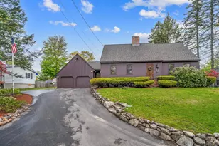 13 Wakefield Dr, Nashua, NH 03062 - Photo 1