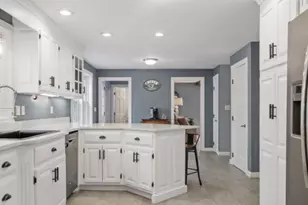 32 Amberwood Dr, Atkinson, NH 03811 - Photo 19