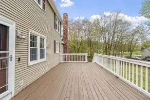 32 Amberwood Dr, Atkinson, NH 03811 - Photo 7