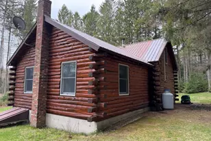 534 Curtis Rd, Morgan, VT 95853 - Photo 3