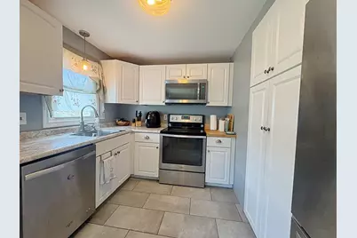 20 Edwin Avenue, Claremont, NH 03743 - Photo 11