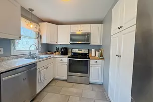 20 Edwin Ave, Claremont, NH 03743 - Photo 11