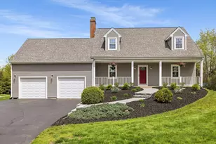 95 Willowbrook Ave, Stratham, NH 03885 - Photo 5