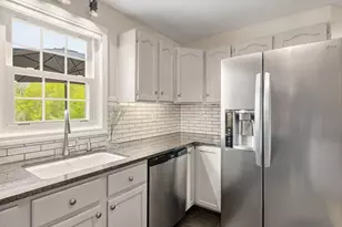 95 Willowbrook Ave, Stratham, NH 03885 - Photo 15