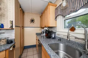 19 Sheridan Ave, Rochester, NH 03867 - Photo 11