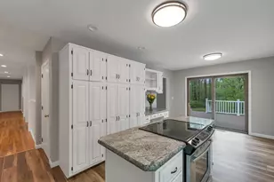 16 Old Manchester Rd, Amherst, NH 03031 - Photo 9