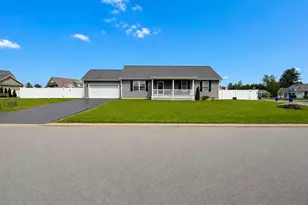 77 Rolling Hills Rd, Tilton, NH 03276 - Photo 1