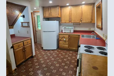 389 Dothan Road, Hartford, VT 05001 - Photo 9