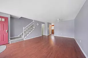 7 Sundown Dr, Derry, NH 03038 - Photo 9