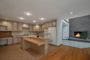 2 Blue Heron Ln, Deerfield, NH 03037 - Photo 9
