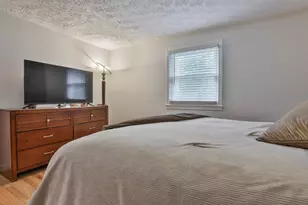 336 New Boston Rd, Bedford, NH 03110 - Photo 21