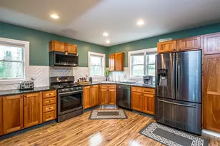 93 Elm St, Lancaster, NH 03584 - Photo 5