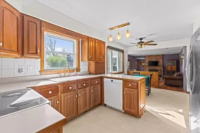 67 Pinecrest Circle, Williston, VT 05495 - Photo 15