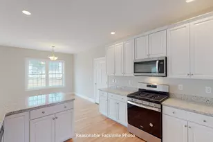 105 Lantern Dr, Sandown, NH 03873 - Photo 3