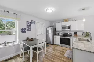 60 Pine St, Rochester, NH 03867 - Photo 11