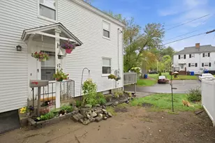 77 Merrow St, Manchester, NH 03104 - Photo 3