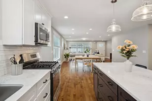 14 Mulberry Ln, Epping, NH 03042 - Photo 7