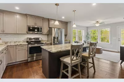 10 Wilson Way, Brentwood, NH 03833 - Photo 15