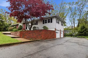 34 Beverly Dr, Manchester, NH 03104 - Photo 1