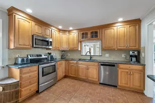 4 Viking St, Hampton, NH 03842 - Photo 19