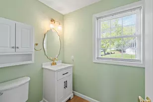 28 Bradford Cir, Hudson, NH 03051 - Photo 15