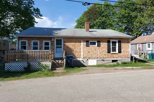 10 Ash St, Hampton, NH 03842 - Photo 1