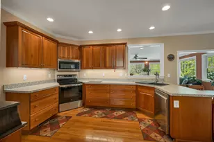 281 New Boston Rd, Bedford, NH 03110 - Photo 13