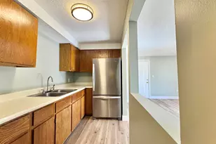 118 Belmont St, Manchester, NH 03104 - Photo 7