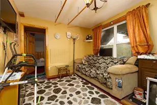 264 Chestnut St, Claremont, NH 03743 - Photo 27