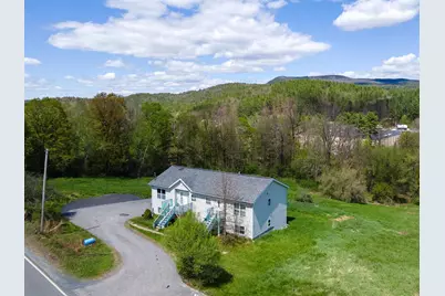 264  Chestnut Street, Claremont, NH 03743 - Photo 3