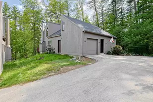 44 Coburn Woods Dr, Nashua, NH 03063 - Photo 3