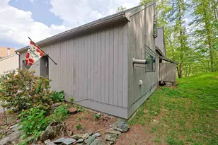 44 Coburn Woods Dr, Nashua, NH 03063 - Photo 37