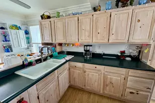 11 Pine St, Haverhill, NH 03785 - Photo 7