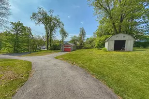 160 Elm St, Claremont, NH 03743 - Photo 3