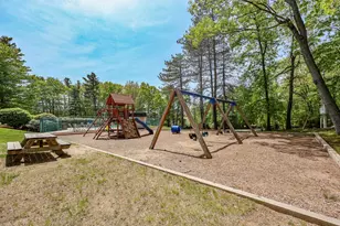 31 Stanstead Pl, Nashua, NH 03063 - Photo 39