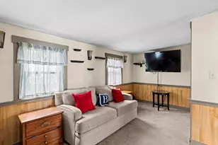 53 Hilton Ave, Exeter, NH 03833 - Photo 17