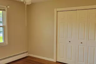 4 Grant St, Derry, NH 03038 - Photo 15